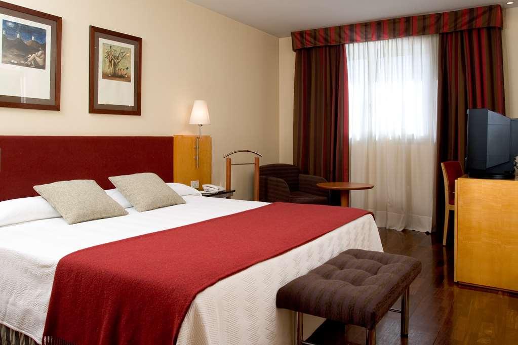 Nh Ciutat De Reus Hotel Cameră foto